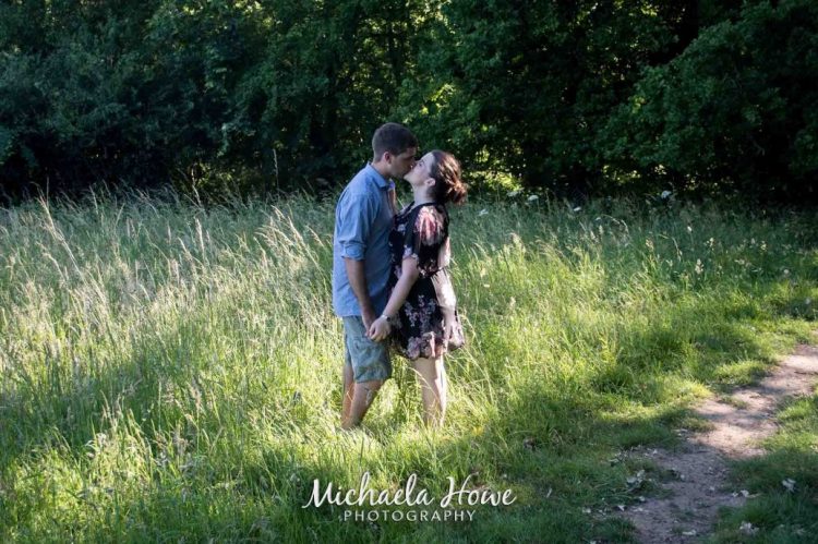 couple outdoor photoshoot