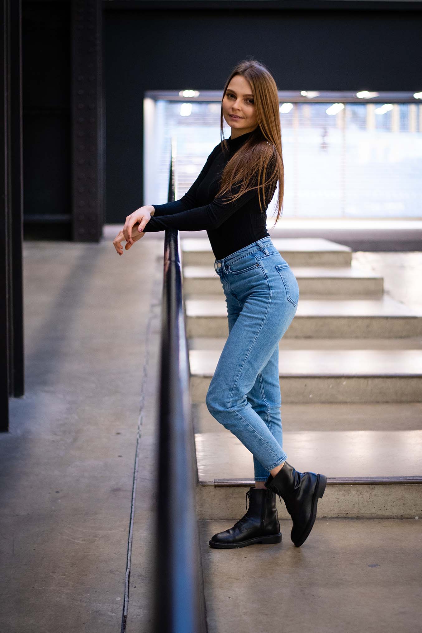 full length glamour female model portfolio shots | Michaela Howe Photography