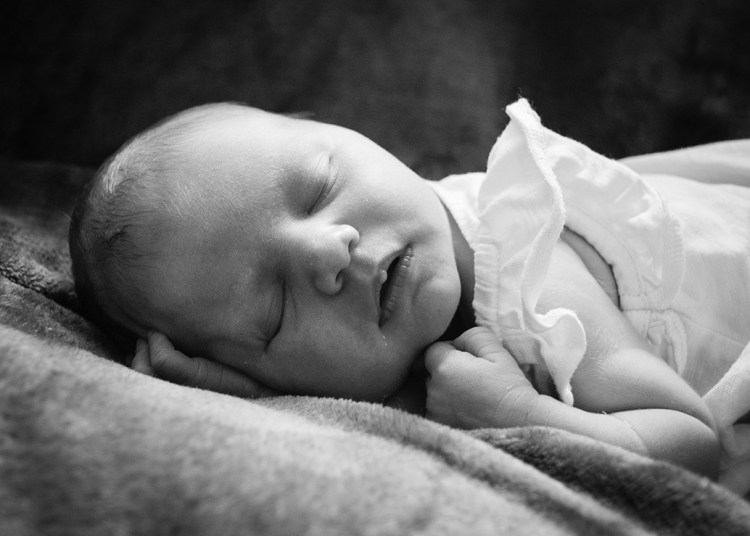 Newborn baby black and white asleep | Michaela Howe Photography